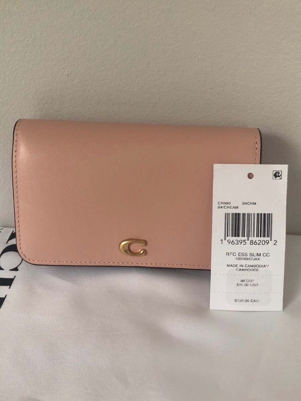 🤍Coach Essential Slim Card Case in Cream (Blush)